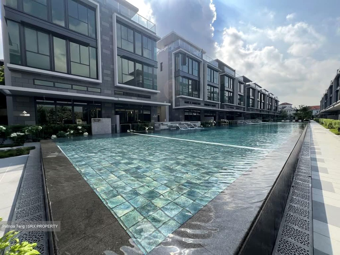 Belgravia Ace (D28), Terrace #574539071